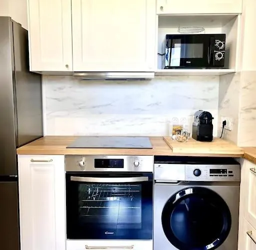 Neuf Centre-ville アパート ポルトヴェッキオ